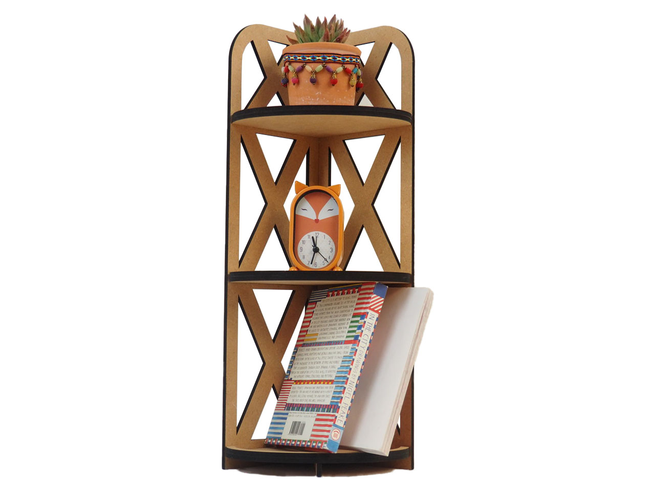 Etagère d'angle 3 étages vue de face avec des objets dessus